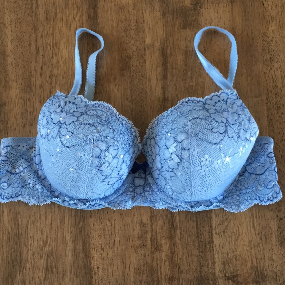 VS Dream Angels lines demi bra